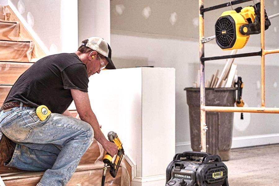 ¡El Ventilador DeWalt Dce512b! 😎 ¡El Gadget que te Hará Decir! "¡Claro, lo NECESITABA!" 14 IMAGEN - LaTachuelaTech - dewalt dce512b - variable speed control - 07